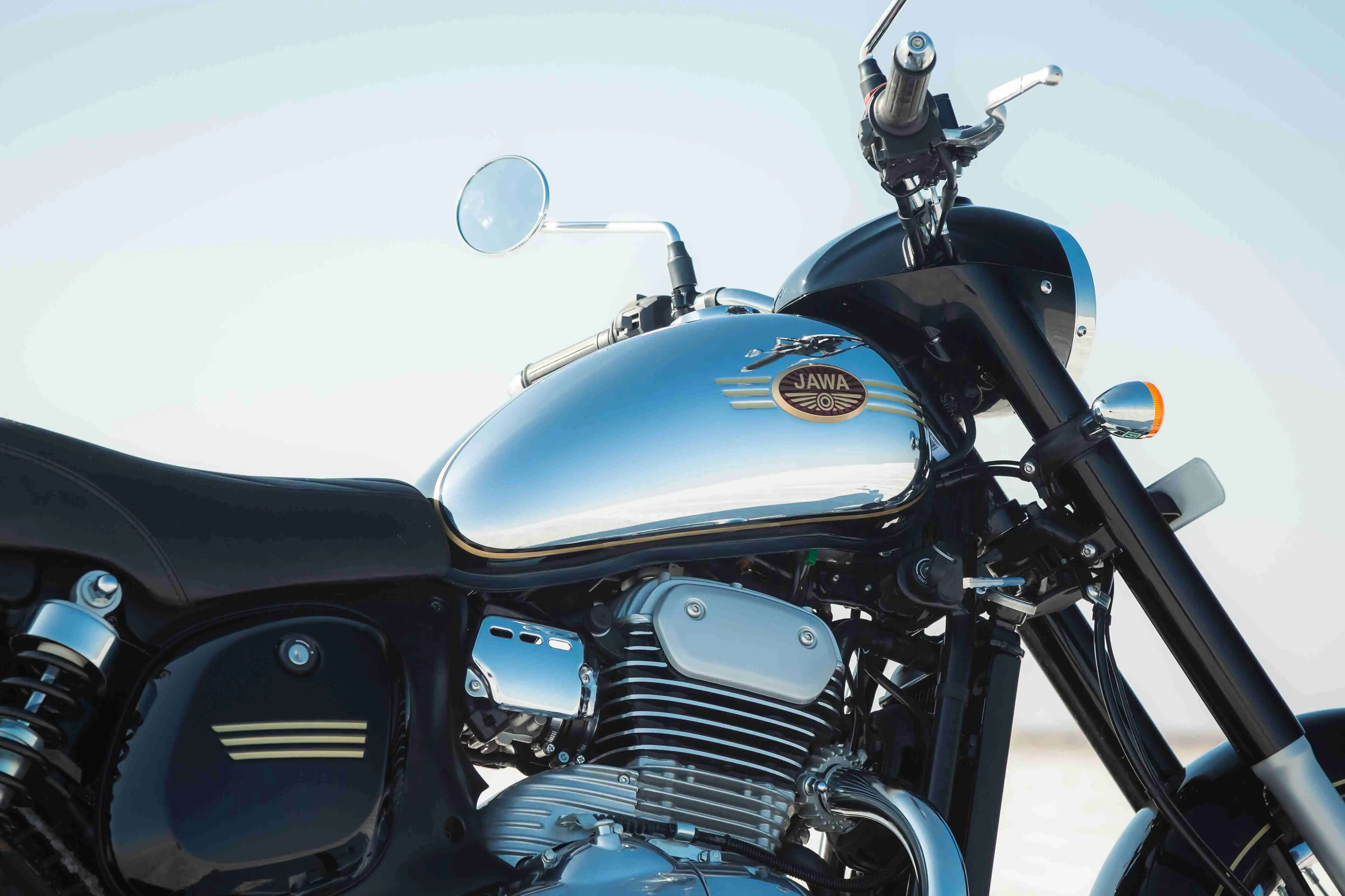 Rediscover Timeless Elegance: The Jawa 350