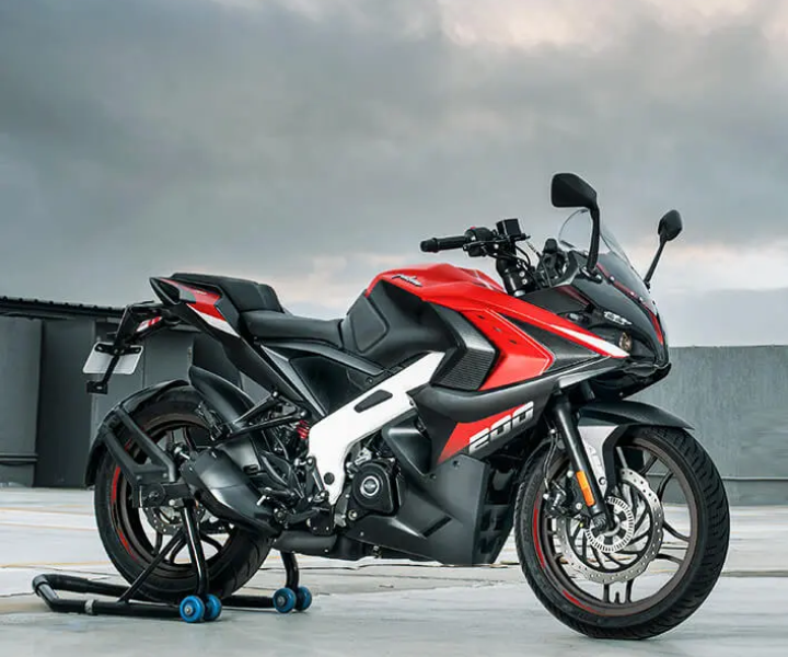 Bajaj Pulsar RS200 Price 2025, Specifications, Features & Reviews