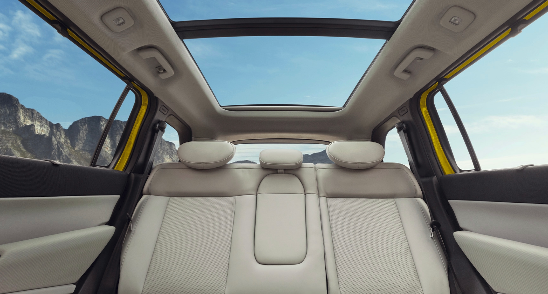 PANORAMAX Voice-Assisted Panoramic Sunroof