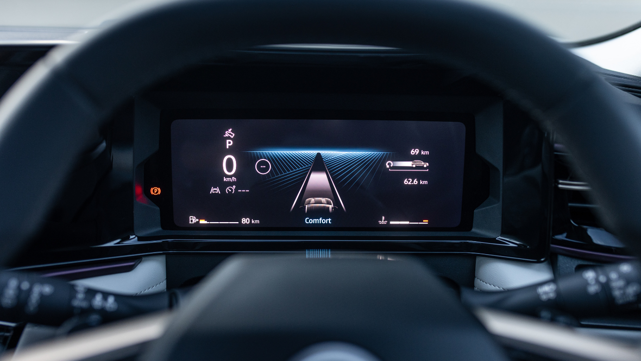 Fully digital instrument cluster displaying driving information