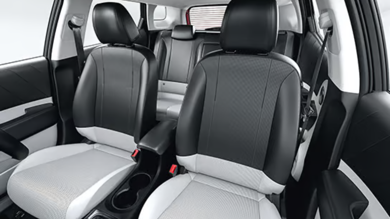 Bayon seats with premium leatherette seat upholstery