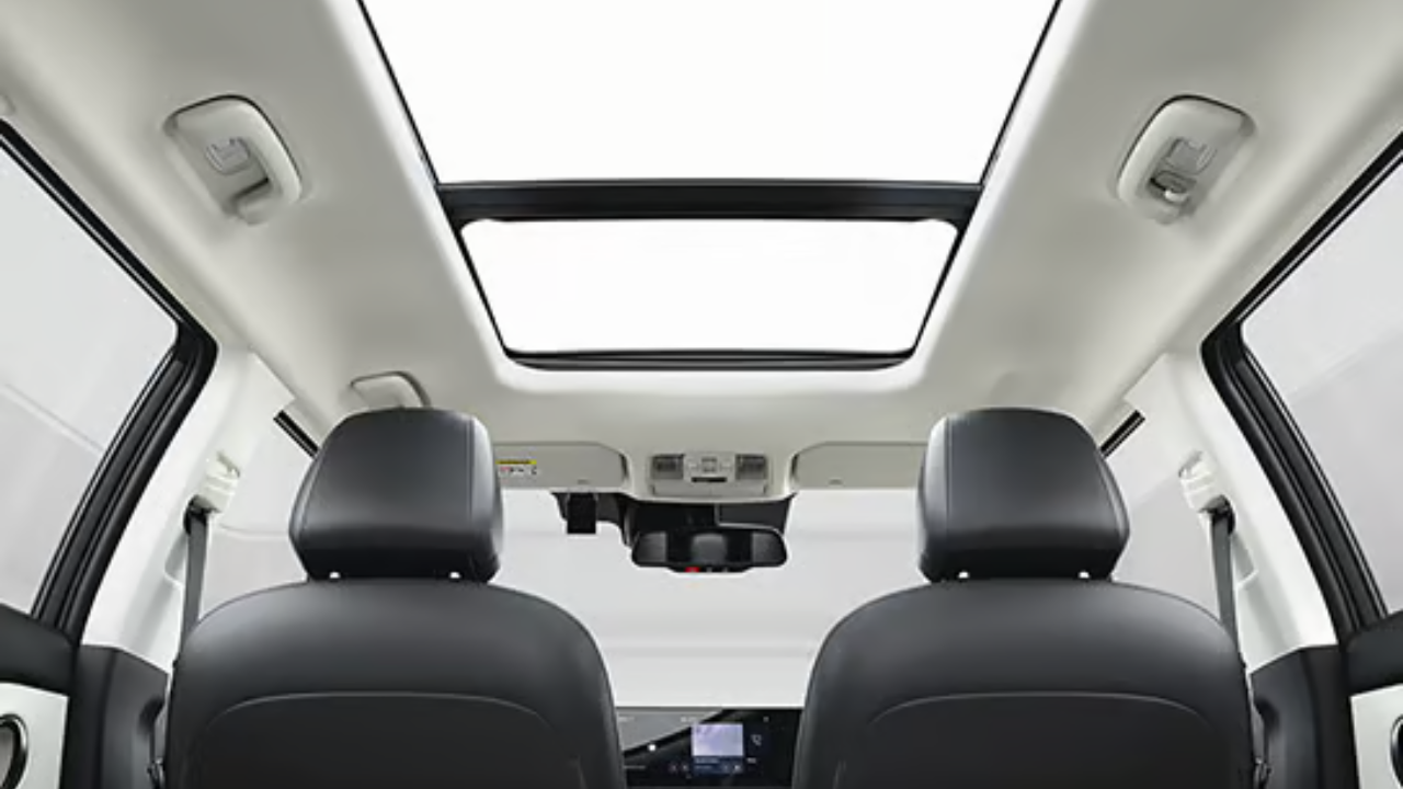 Bayon Panoramic sunroof