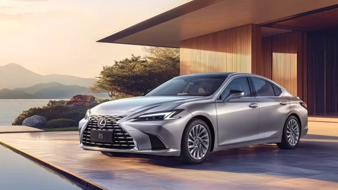 2025 Lexus ES Luxury Sedan Unveiled at Auto Guangzhou 2024 in China