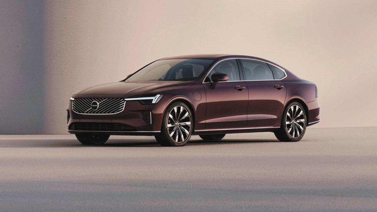 2026 Volvo S90 Facelift Debuts With Updated Design, Larger Central Display And Plug-In Hybrid Powertrain