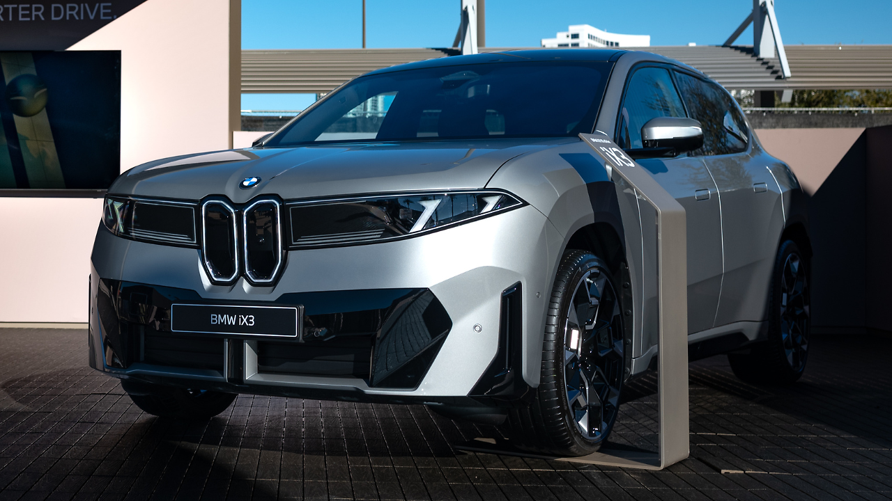 BMW iX3
