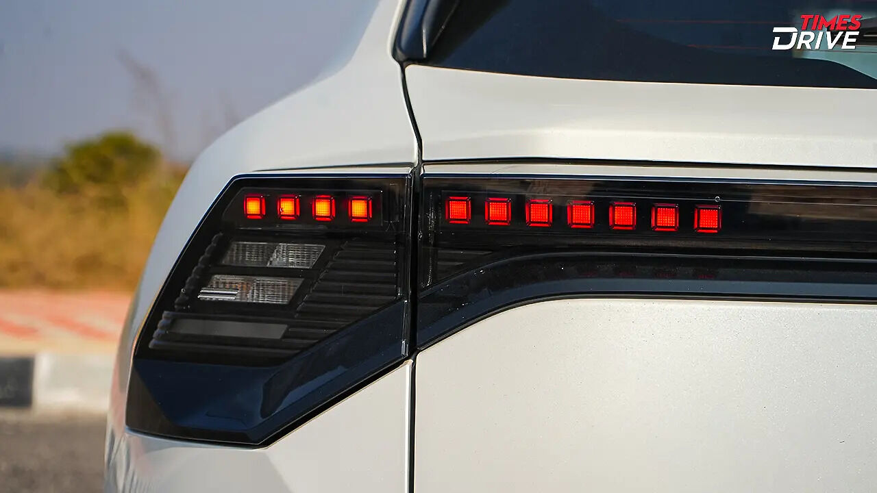 Toyota Urban Cruiser Ebella Tail Light