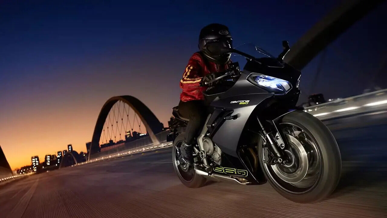 Triumph Daytona 660