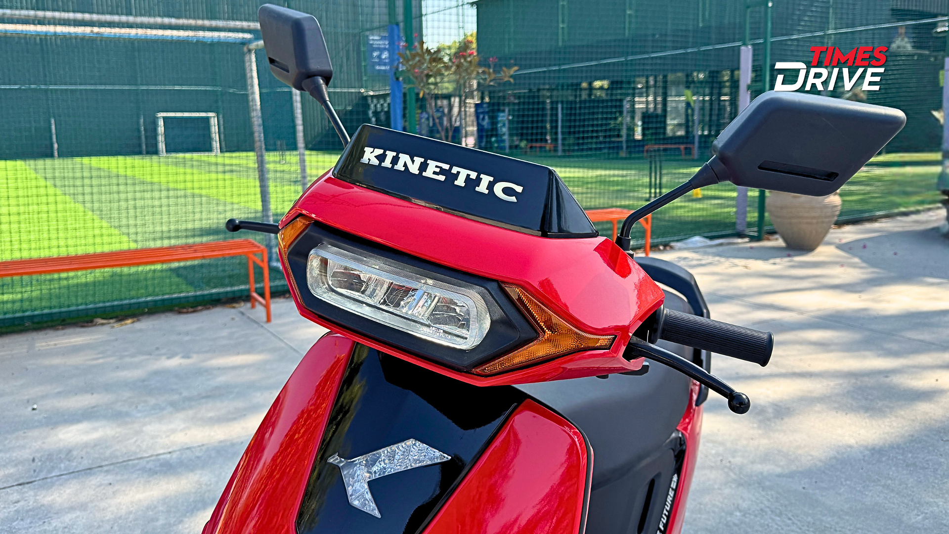 The iconic windscreen with the Kinetic branding has been retained