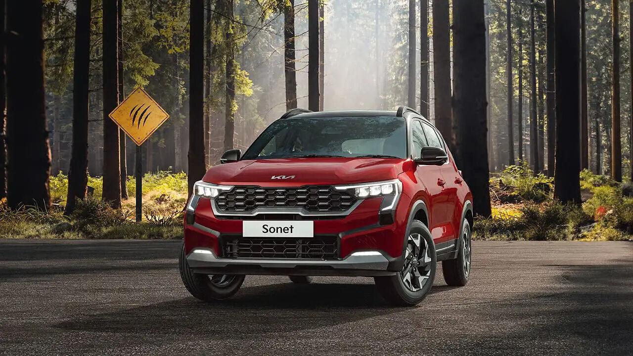 Kia Sonet vs Toyota Urban Cruiser Taisor Price