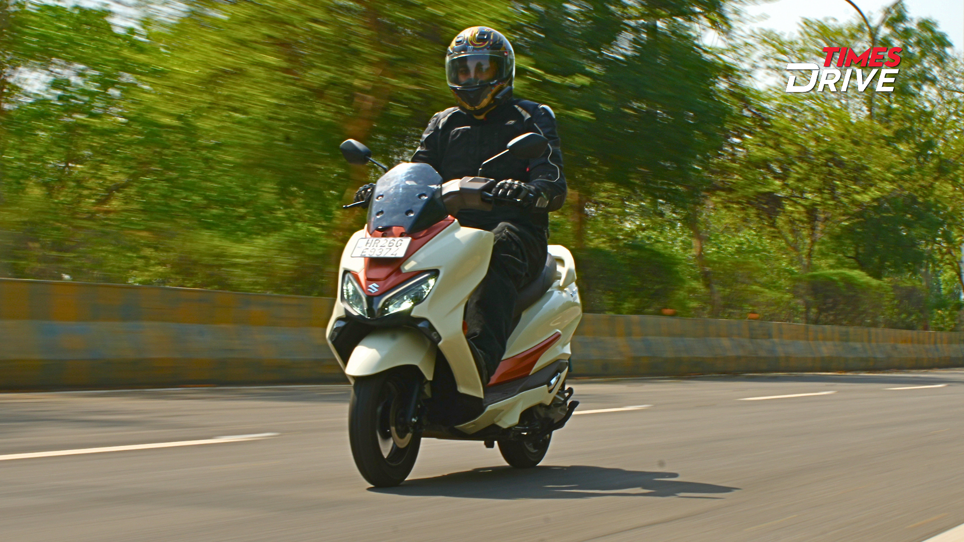 12-inch alloy wheels make the scooter more flickable