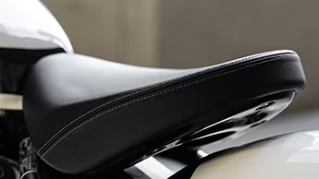 Shotgun 650 Bucket Seat
