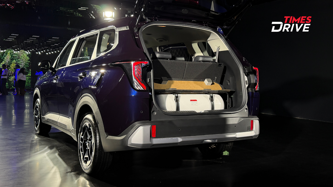 Kia Carens Clavis CNG Showcased in India