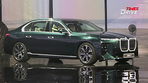 New BMW 7 Series Launched in India at Rs 195 Crore with 400PS Engine 313-Inch 8K Theatre Screen and More