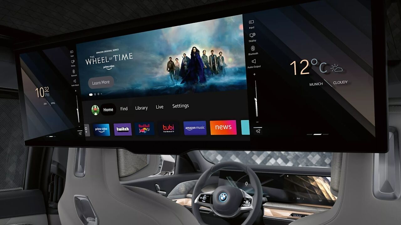 BMW i7 High-Tech Cabin