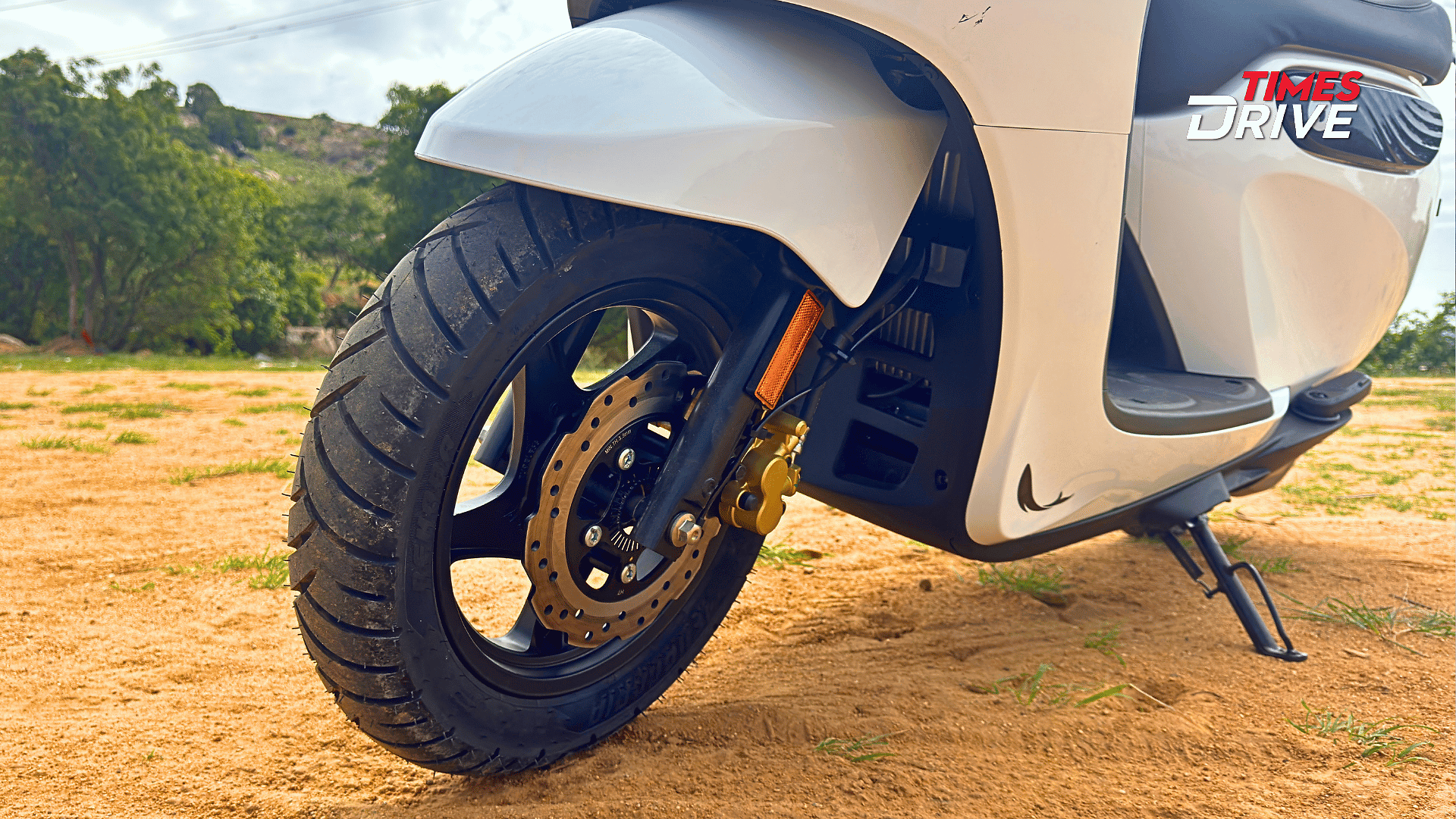 12-inch alloy wheels and front disc brakes come as standard