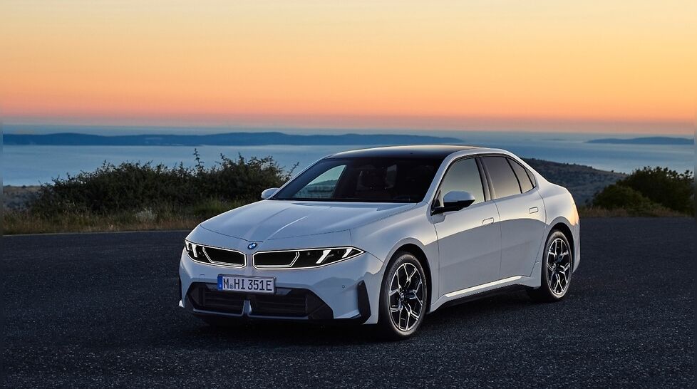 2027 BMW 3 Series Unveiled with 443bhp Will it Come to India