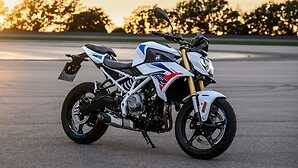BMW F 450 R Unveiled Gets 47bhp Engine 65-Inch TFT and More