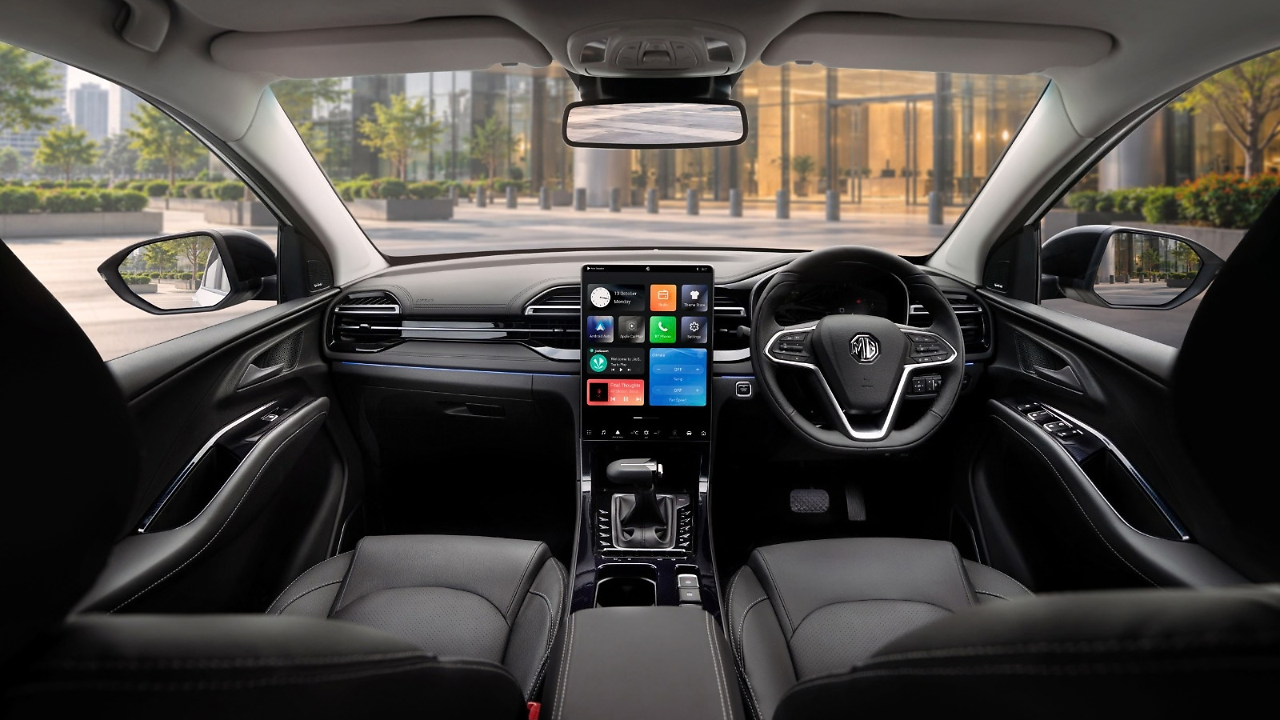MG Hector Storm Series Cabin