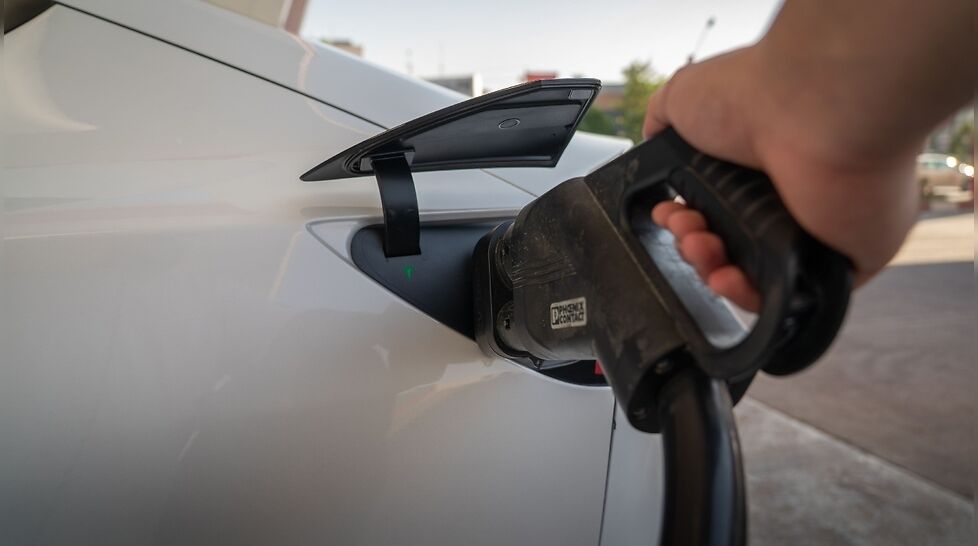 Best Electric Cars Under Rs 20 Lakh