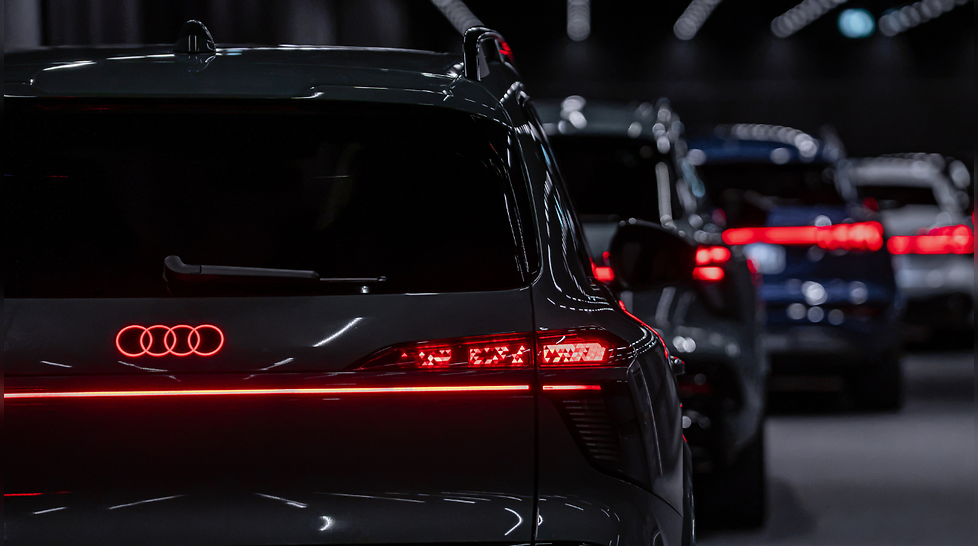 Audi Q9 Debuts Worlds First Curved Digital OLED Tail Lights with 512 Digital Segments